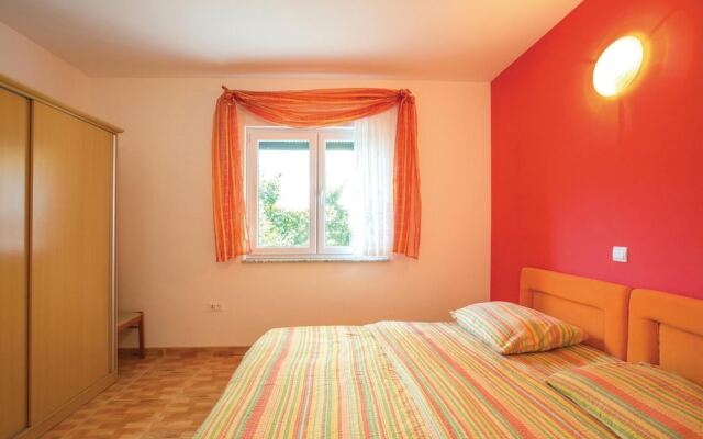 Awesome Apartment in Makarska With 1 Bedrooms and Wifi