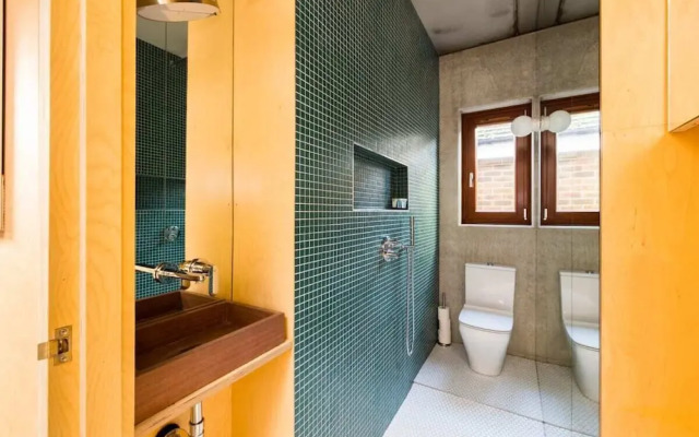 The Victoria Park Sanctuary - Stunning 2bdr Flat