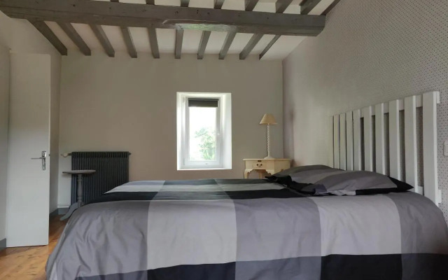 Aux Belles Pierres (Adults Only)