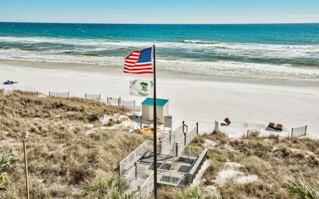 Jade East 430 233414 by RedAwning