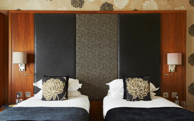 The Dunstane Houses - Hampton House