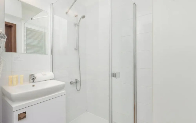 Studio Cztery Oceany Gdańsk by Renters