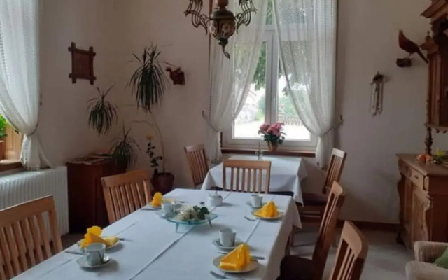 Apartment With Garden Next to a Farm