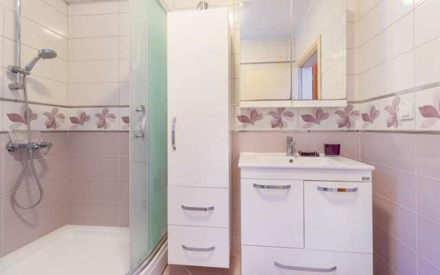 Villa With Pool and Olive Grove in Selimiye