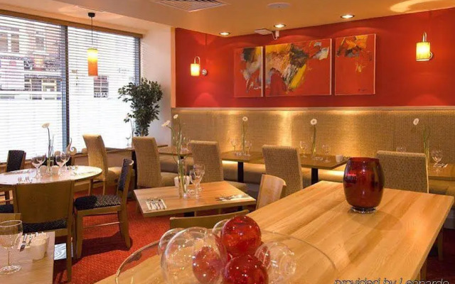 Premier Inn Chester City Centre Hotel