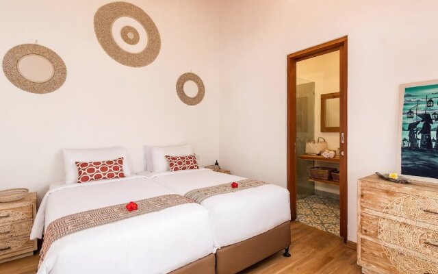 Villa Umara Seminyak Sun, Sand & Style: 5-min Walk to Beach!