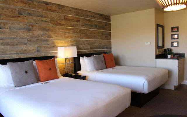 Inn on the Cliff