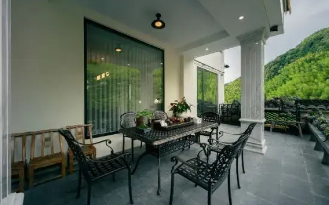 Anji Half Floating Cloud No.1 Homestay