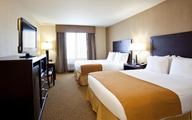 Holiday Inn Express Hotel & Suites Fresno South by IHG