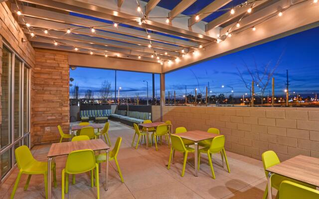 Home2 Suites by Hilton Palmdale, CA