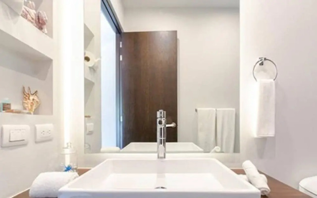 Bright full furnished 2 bedrooms