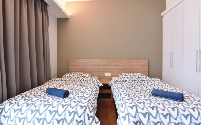 Pet Friendly, 3BR Apt KL, Bathtub & Parking