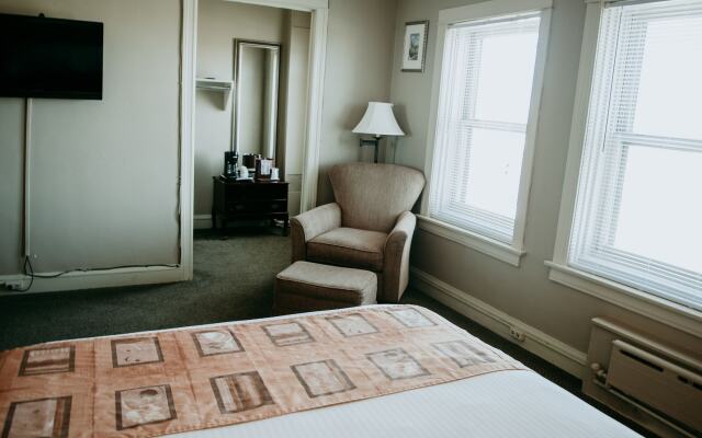 Astor Hotel