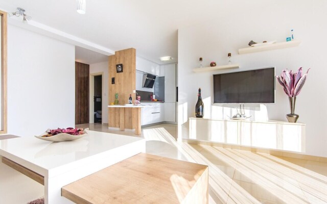 Nice Home in Medulin With Wifi and 3 Bedrooms