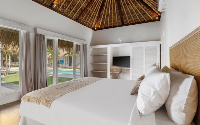 Villa Surga Blue by Alfred in Bali - Brand New 5 BR Pool Villa in the of Seminyak – Guest Rooms – Kerobokan Kelod
