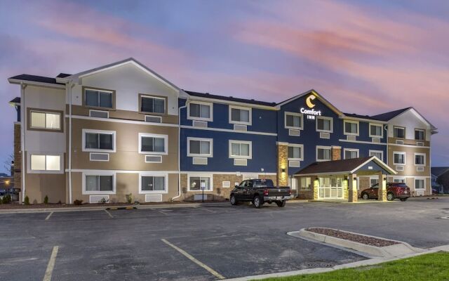 Super 8 Motel - Racine