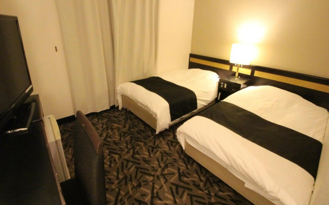 Apa Hotel Komatsu Grand