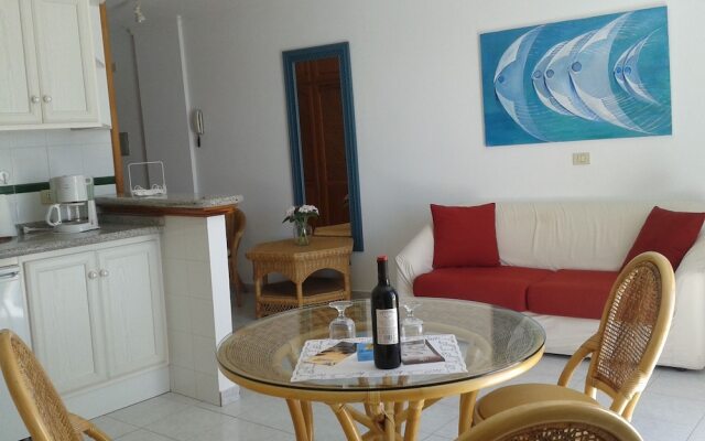 Apartamentos Playa Delphin