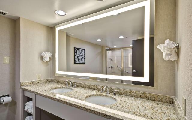 Embassy Suites by Hilton Charlotte