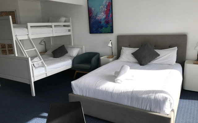 North Pier Hotel – Guest Rooms – Cowes