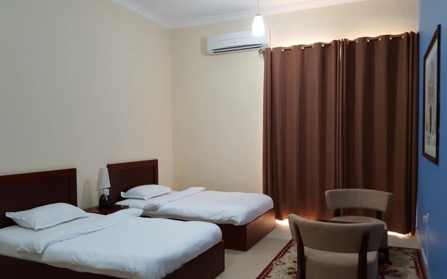 Al Ayjah Plaza Hotel