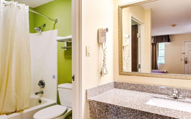 Econo Lodge Russellville