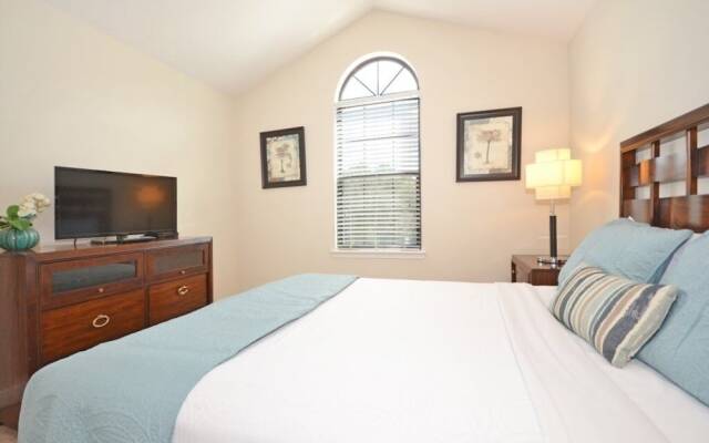 Tropical Fountains 3 Bedroom Condo by RedAwning