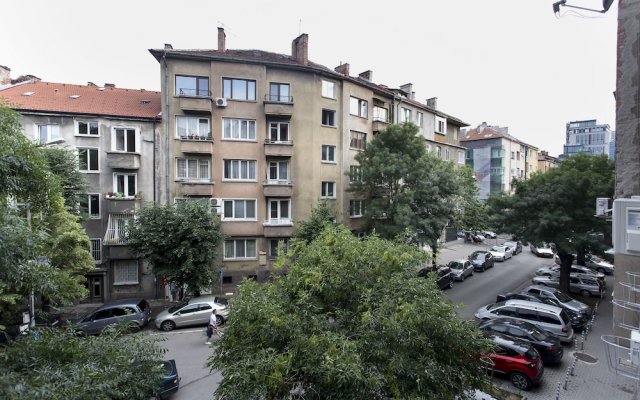 VIP Apartments - Lyuben Karavelov Street