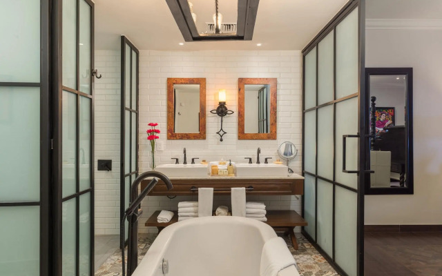 Vista Encantada Spa Resort & Residences