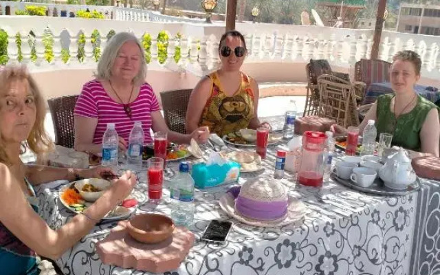 Seror Guest House