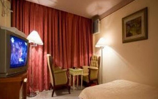 Goodstay Dove Hotel