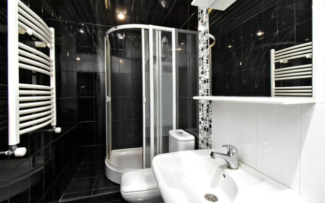 Northern Avenue, 1 bedroom Modern, Renovated apartment HH999