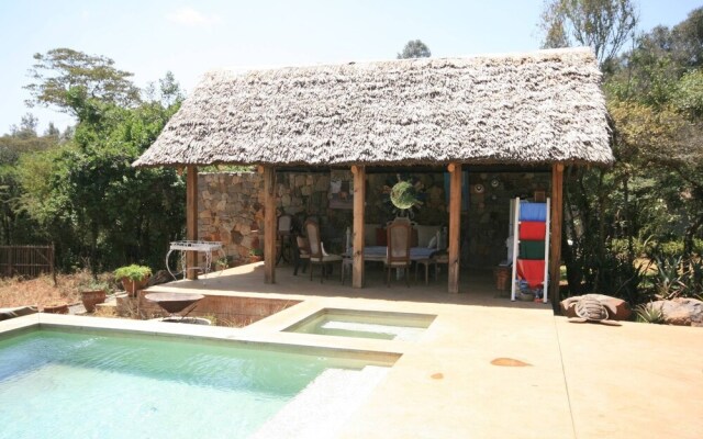 The Red Cottage With Pool In A Wild Garden, Karen