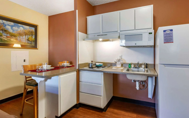 Suburban Studios Albuquerque Midtown - University