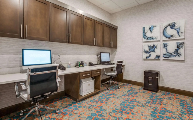 Hampton Inn & Suites North Dallas Central Expy