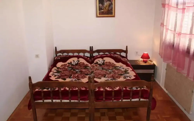 Apartment on the Second Floor