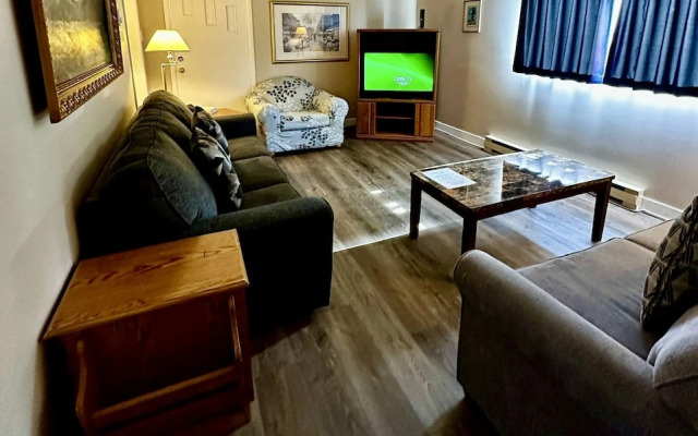 Whale's Tail Guest Suites