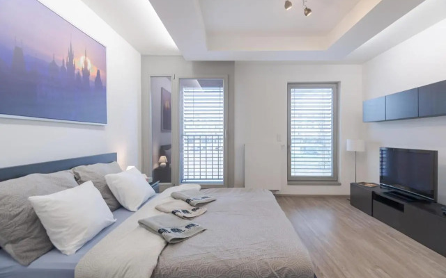 Bright Studio, 10min Centre, Free Parking