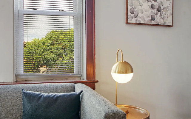 Prime 1BR Apt - Cullom F2