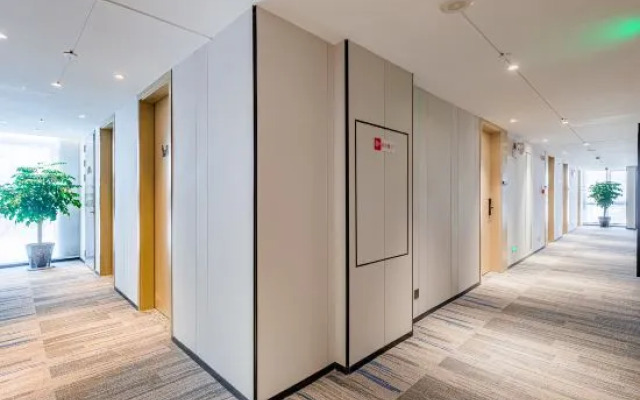 VX Hotel(Wuhan East Railway Station, Optics Valley 1st Road, Wuhan)