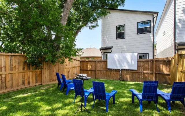 Chic 4BR Getaway Near NRG TMC