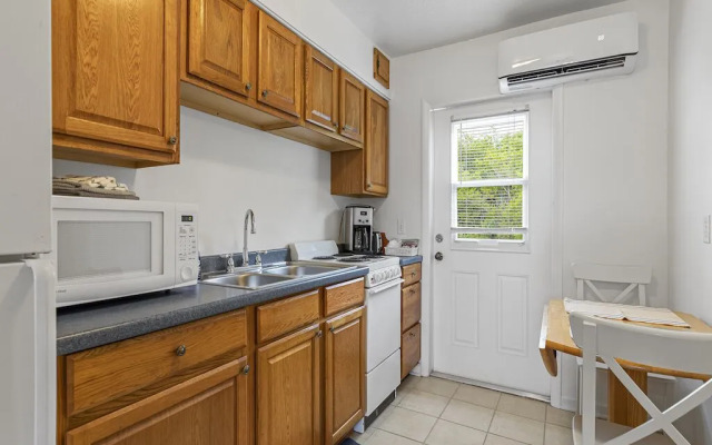 The Sportsman's Lodge & Marina