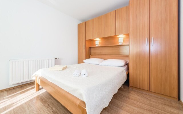 Beautiful Home in Primosten With Wifi and 4 Bedrooms