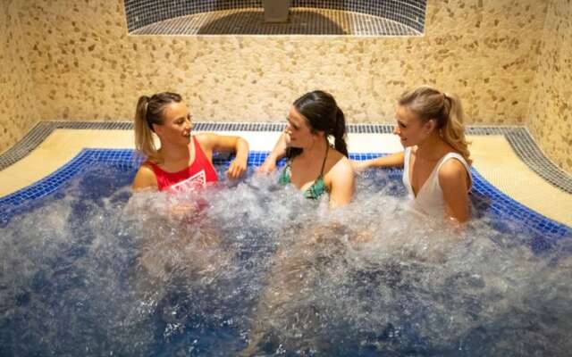 Villa Rose Hotel & V Spa