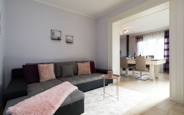 Alluring Holiday Home in Korčula with Whirlpool