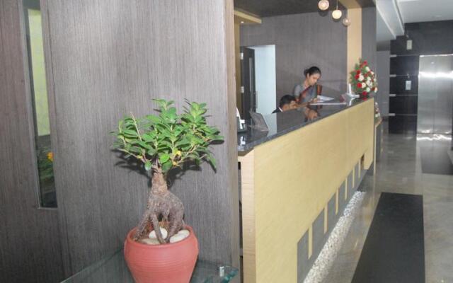 Hotel Monad
