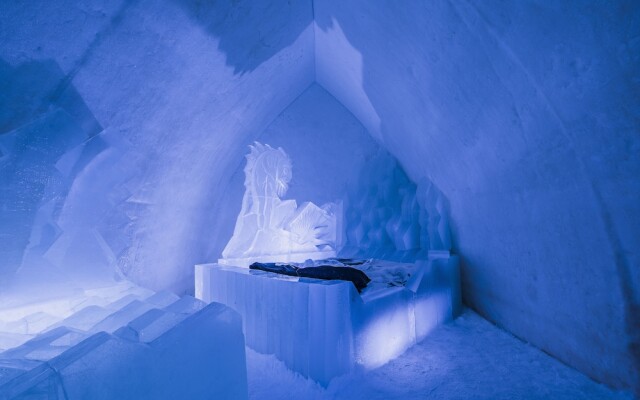 Arctic SnowHotel & Glass Igloos