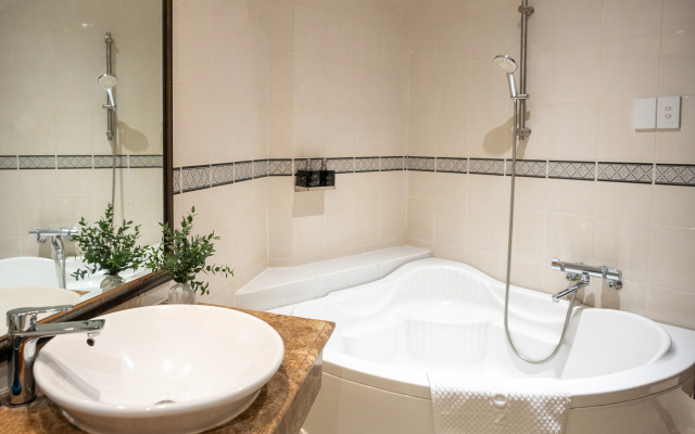 Alagon Saigon Hotel & Spa