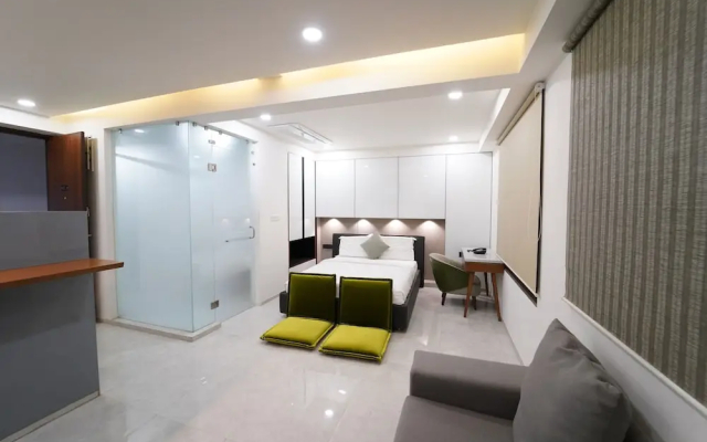 Ebony Residency