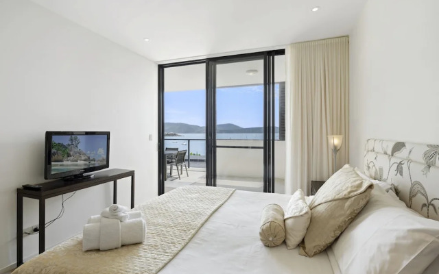 Unit 80 3 B/R Lux Ocean View